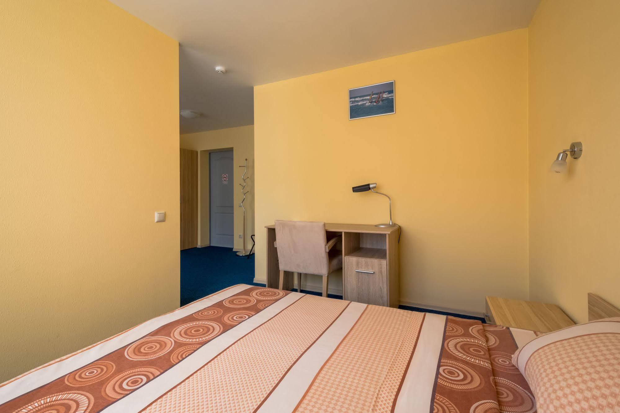SportHotel Liepāja Buitenkant foto